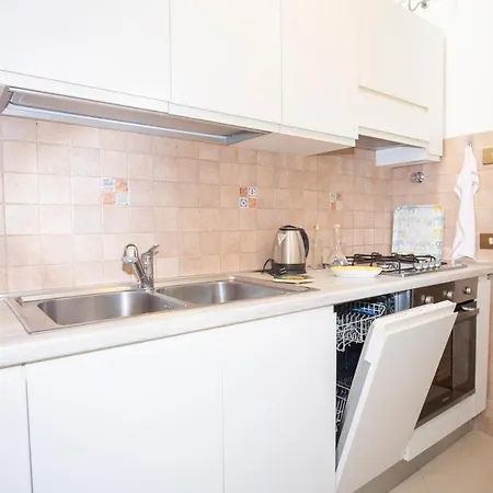 Donna Rosaria House شقة