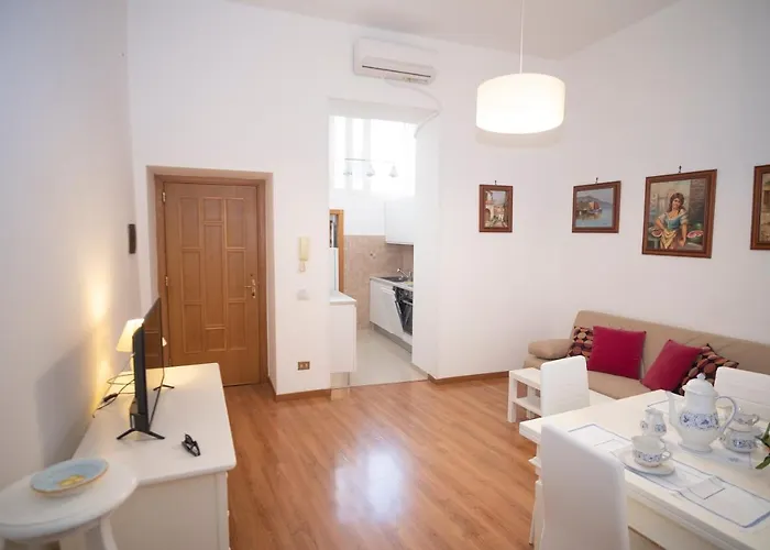 Апартаменти Donna Rosaria House *