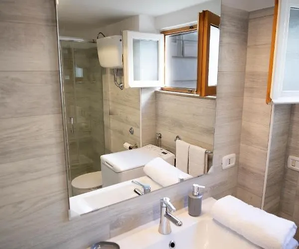 Donna Rosaria House *