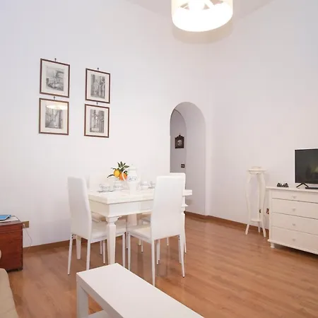 Donna Rosaria House Apartmán